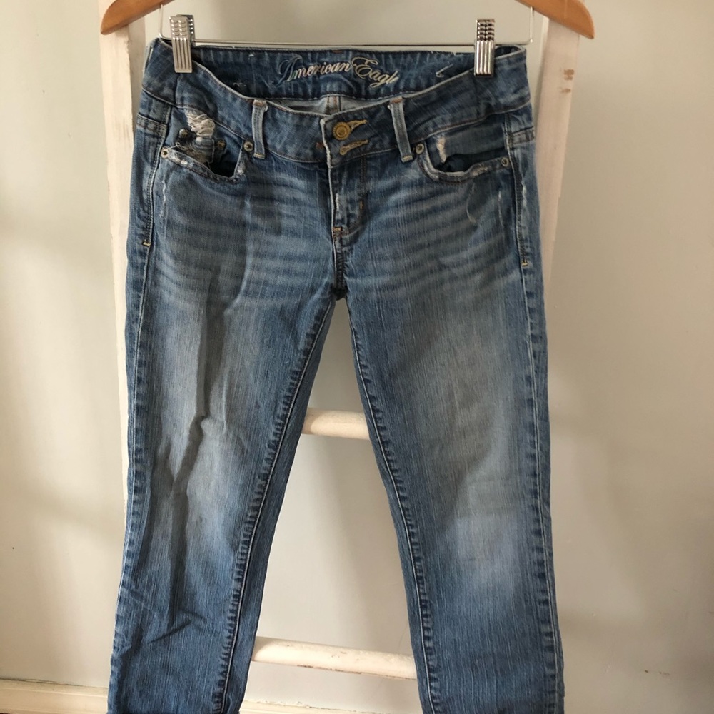 American Eagle Cropped Jeans Size: 4